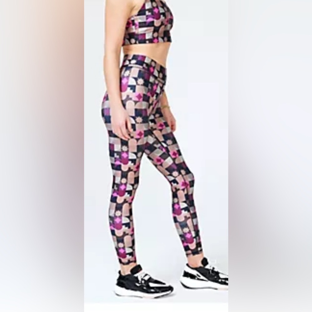 NWT‎ Terez Neutral Mod Hi-Shine Fun Printed Active Wear Leggings Sz Medium